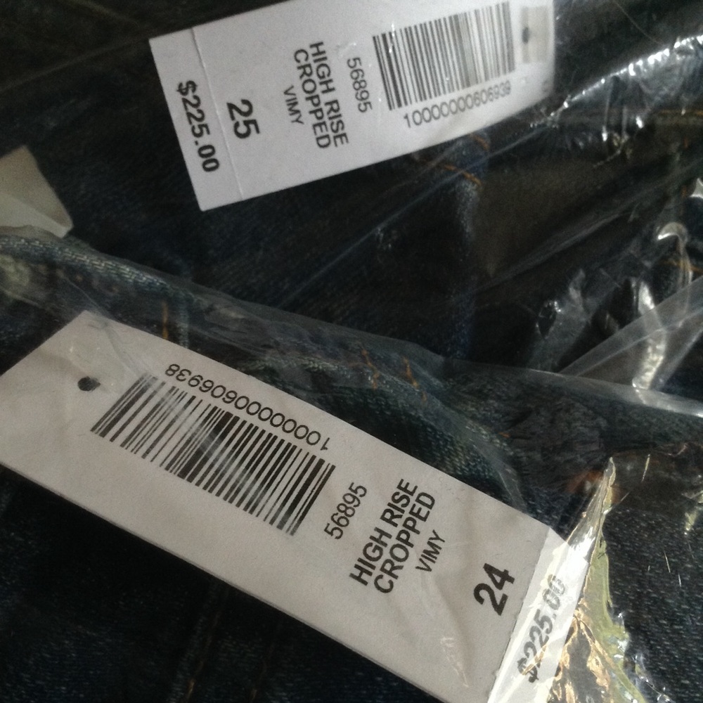 NWT Aritzia High Rise Cropped Jeans - Picture 5 of 6